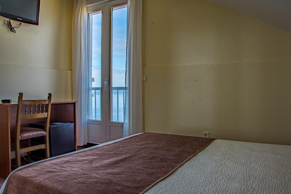 Hotel Restaurante Loureiro Bueu Zewnętrze zdjęcie